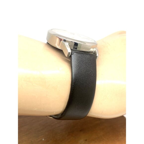 Timex Mens Watch T2N091 Indiglo White Dial Quartz Silver Case Black Leather Band - Picture 12 of 14